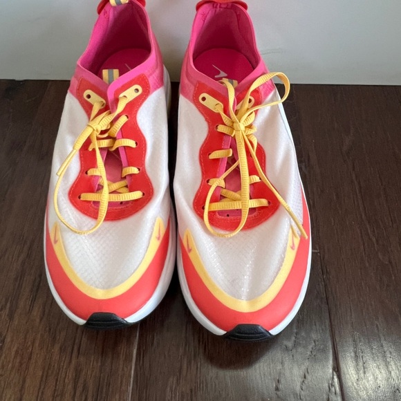 Nike Air Max Dia SE - Picture 2 of 4